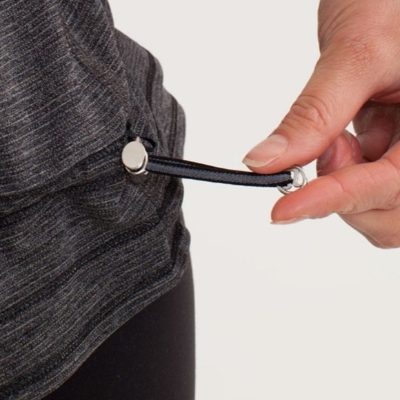 Lululemon Run: Back On Track Tank - Black, Size 4 - Picture 6 of 10